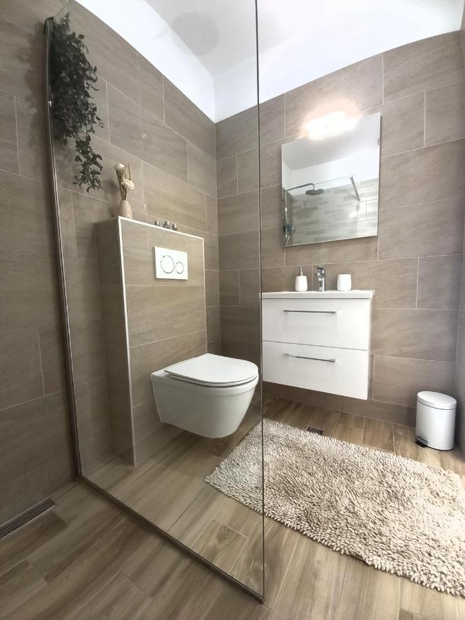 Murvica  Villa Tia With Heated Pool & Jacuzzi מראה חיצוני תמונה
