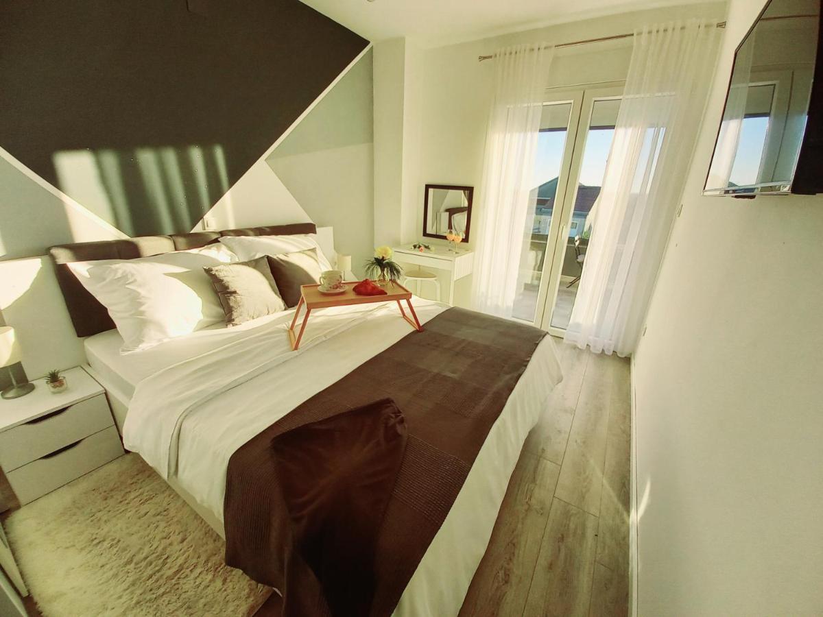 Murvica  Villa Tia With Heated Pool & Jacuzzi מראה חיצוני תמונה