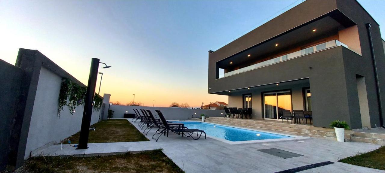 Murvica  Villa Tia With Heated Pool & Jacuzzi מראה חיצוני תמונה