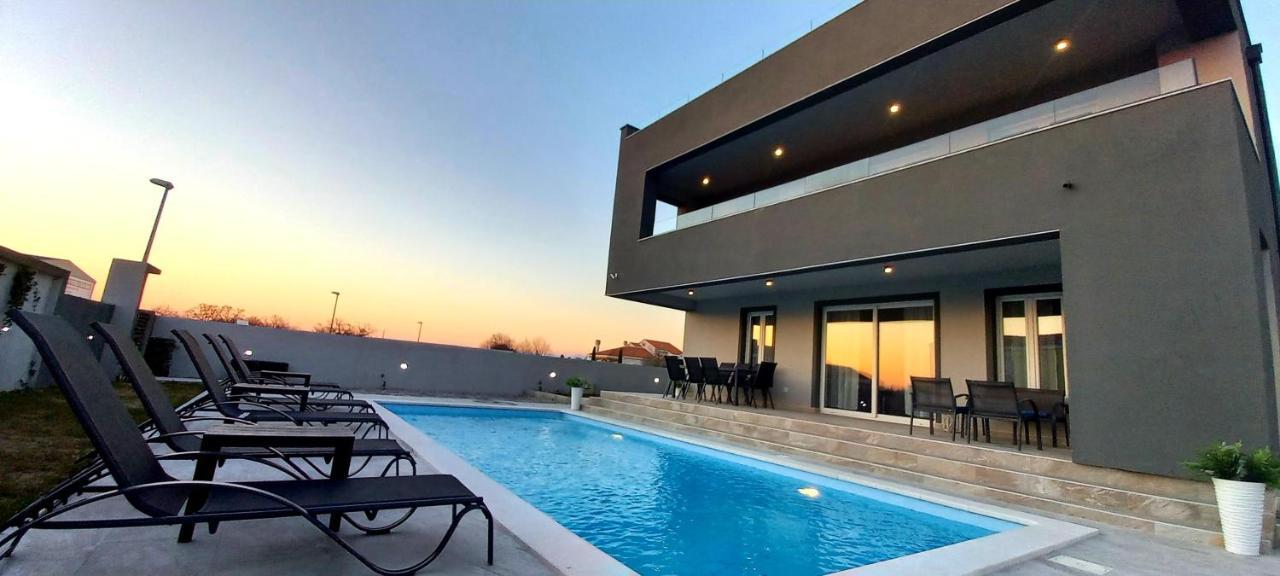 Murvica  Villa Tia With Heated Pool & Jacuzzi מראה חיצוני תמונה