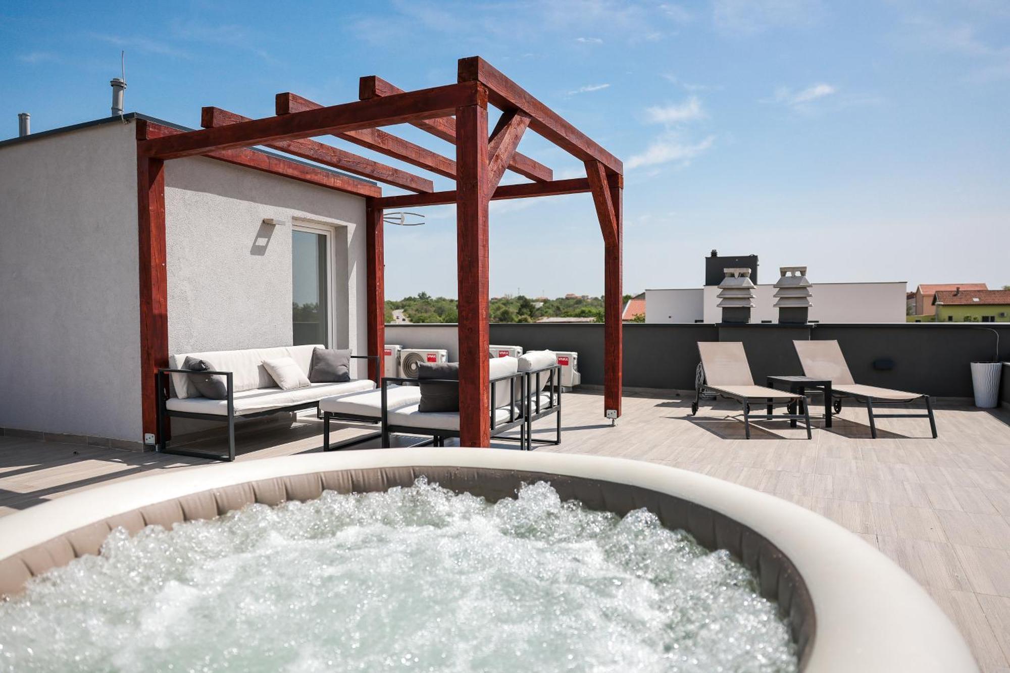Murvica  Villa Tia With Heated Pool & Jacuzzi מראה חיצוני תמונה