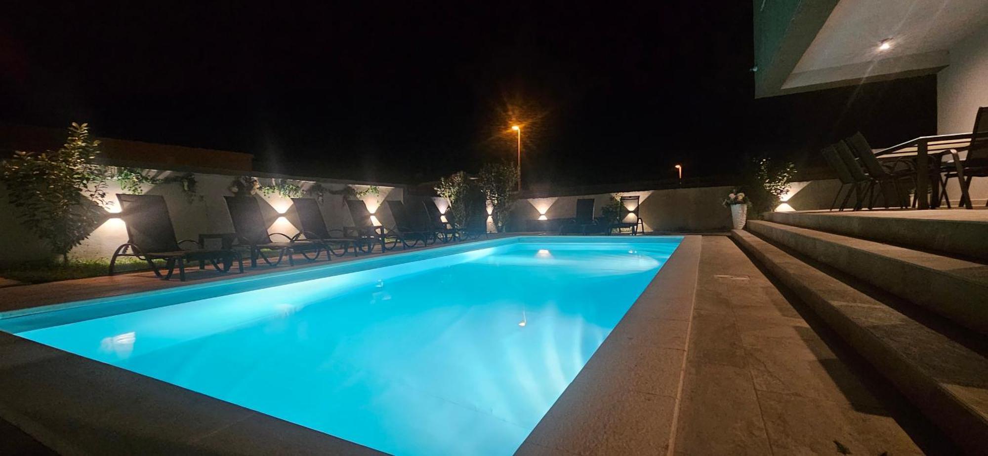 Murvica  Villa Tia With Heated Pool & Jacuzzi מראה חיצוני תמונה